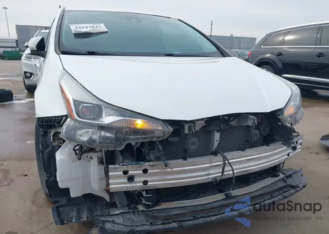 2021 Toyota Prius Le z USA, uszkodzony, nr VIN JTDKAMFU5M3148186